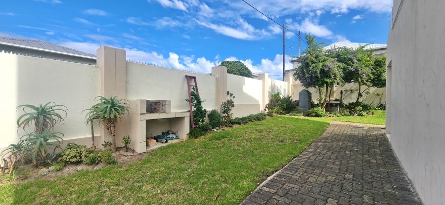 1 Bedroom Property for Sale in Bredasdorp Western Cape